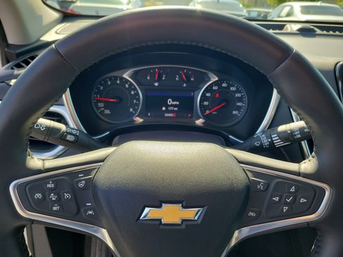 Used 2022 Chevrolet Equinox Premier FWD image 21