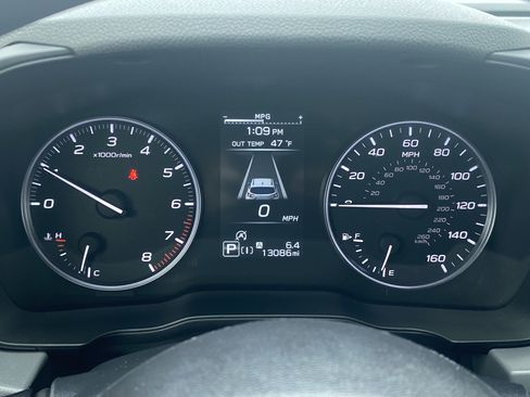 Used 2024 Subaru Crosstrek 2.0i Premium image 11