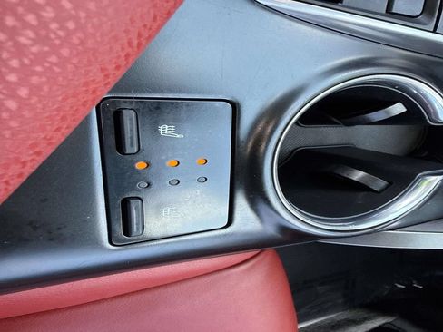 Used 2020 Toyota Camry XSE FWD image 37