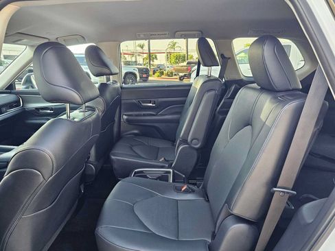 Certified 2026 Toyota Grand Highlander FWD image 18