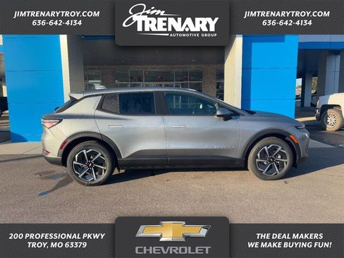 New 2026 Chevrolet Equinox EV LT image 28