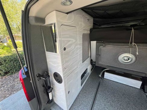 Used 2018 Mercedes-Benz Metris image 12