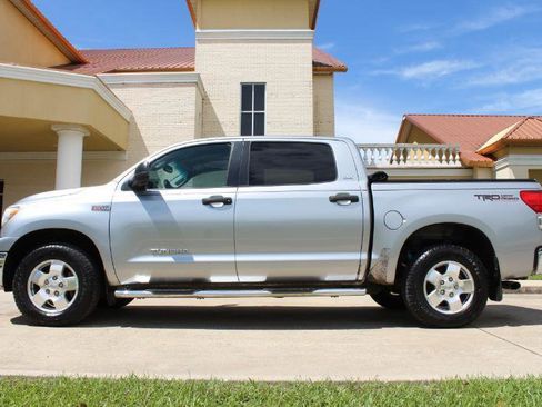 Used 2012 Toyota Tundra 4x4 CrewMax w/ TRD Off-Road Pkg image 11