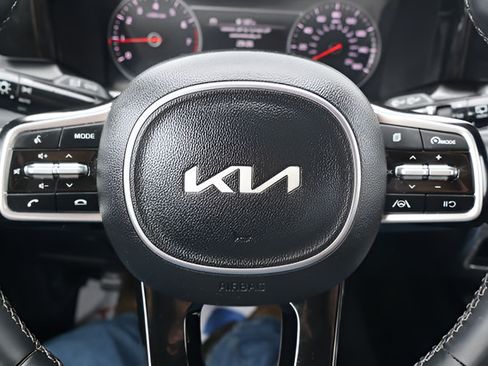 Used 2023 Kia Sorento S w/ Panoramic Sunroof Package FWD image 29