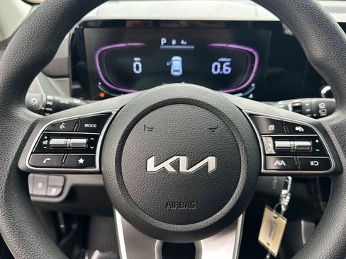 Used 2025 Kia Seltos LX image 28