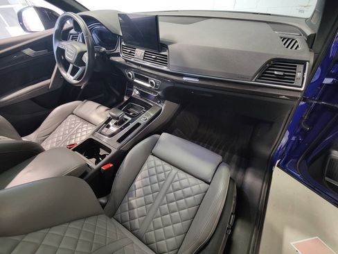Used 2022 Audi SQ5 Premium Plus w/ Premium Plus Package image 13