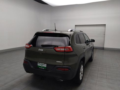 Used 2018 Jeep Cherokee Latitude Plus image 9