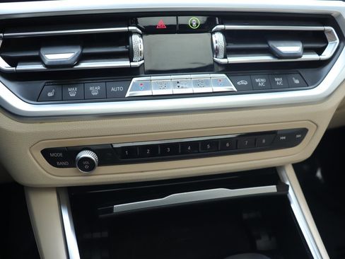 Used 2019 BMW 330i Sedan w/ Premium Package image 31