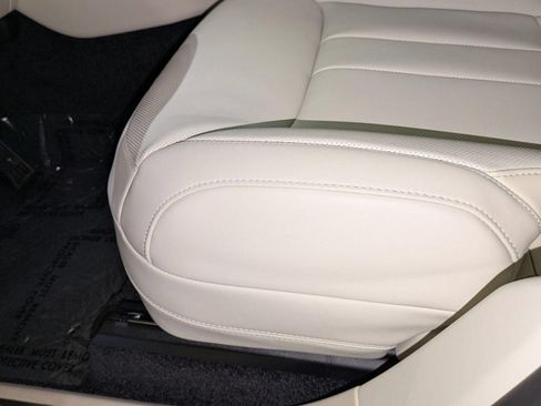 New 2026 Land Rover Range Rover SE AWD/4WD image 14