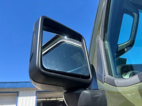 Used 2022 Jeep Gladiator Sport image 12