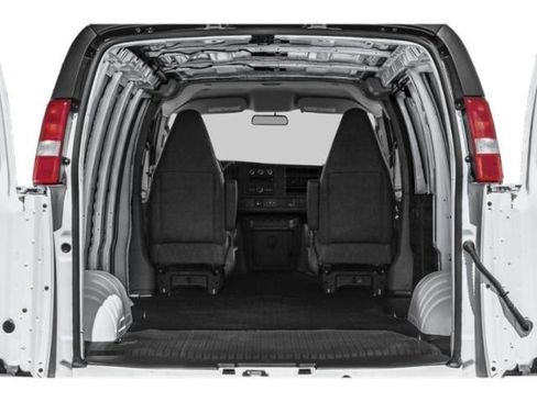 Used 2024 GMC Savana 2500 2500 U w/ Driver Convenience Package image 31