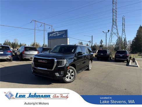 Used 2023 GMC Yukon XL SLE image 1