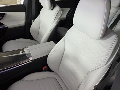 New 2026 Mercedes-Benz GLC 300 4MATIC image 8