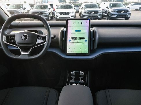 New 2026 Volvo EX30 Plus w/ Protection Package image 21