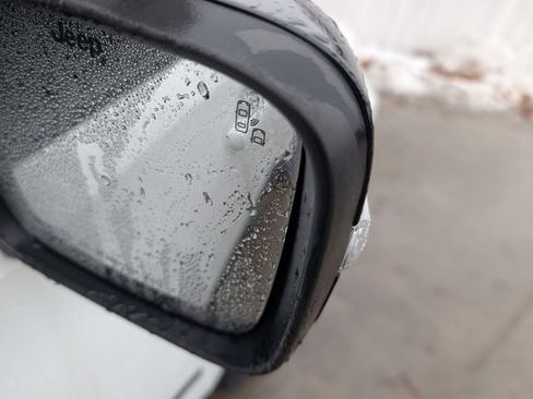 Used 2023 Jeep Renegade Latitude image 30