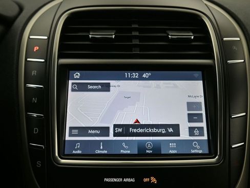 Used 2019 Lincoln Nautilus Select image 18