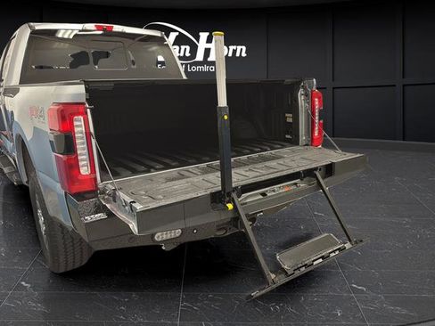 Used 2024 Ford F250 Lariat w/ Lariat Ultimate Package AWD/4WD image 30