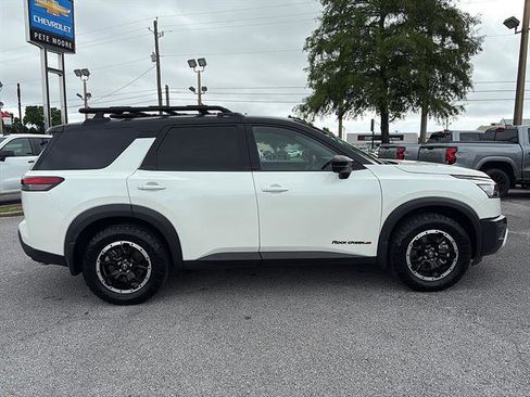 Used 2024 Nissan Pathfinder Rock Creek AWD/4WD image 5