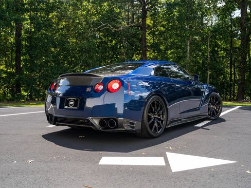 Used 2013 Nissan GT-R Premium AWD/4WD image 3