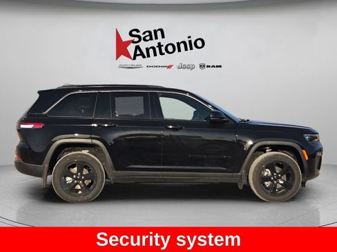 New 2026 Jeep Grand Cherokee Limited w/ Limited Altitude Package RWD image 9
