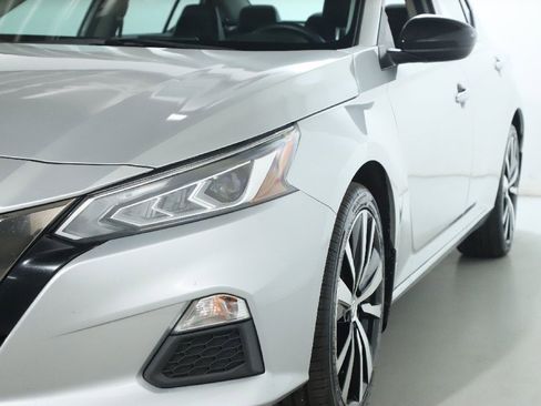 Used 2020 Nissan Altima 2.5 SR image 5