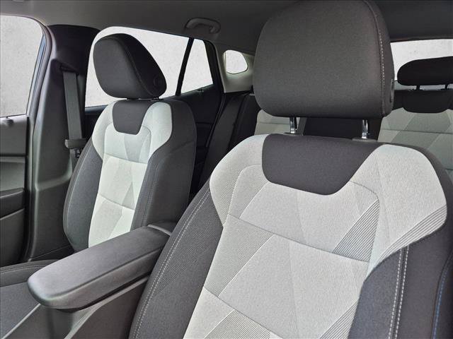 Used 2026 Chevrolet Trax LS FWD image 9