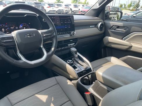 Used 2023 Chevrolet Colorado ZR2 w/ ZR2 Convenience Package III AWD/4WD image 23