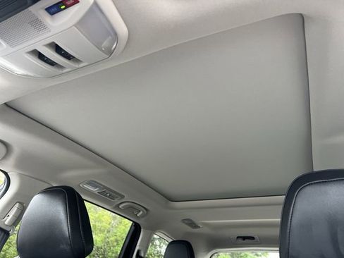 Certified 2025 Subaru Ascent Onyx Edition AWD/4WD image 18