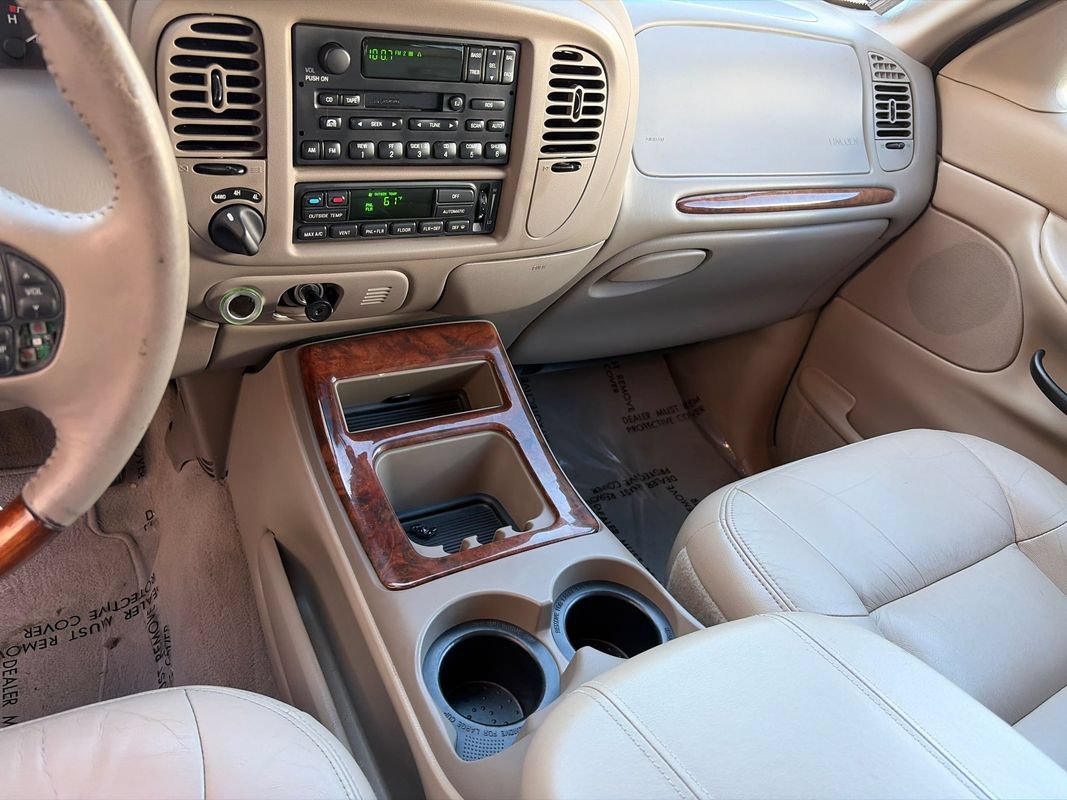 Used 2001 Lincoln Navigator 4WD image 15