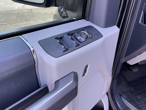 Used 2022 Ford F350 XLT AWD/4WD image 9