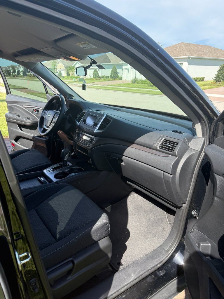 Used 2018 Honda Ridgeline Sport image 4
