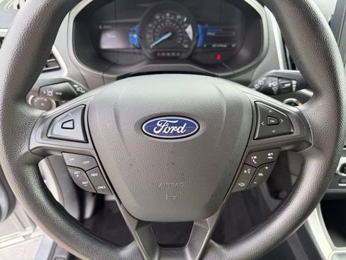Used 2023 Ford Edge SE w/ Black Appearance Package AWD/4WD image 13