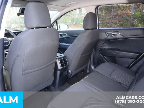 Used 2024 Kia Sportage LX image 17