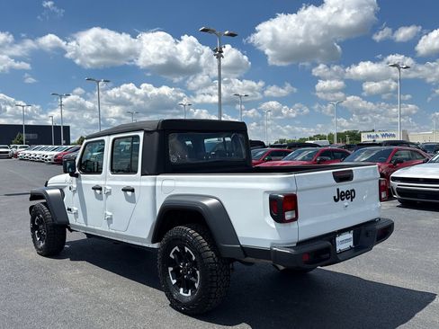 Used 2025 Jeep Gladiator Sport AWD/4WD image 5