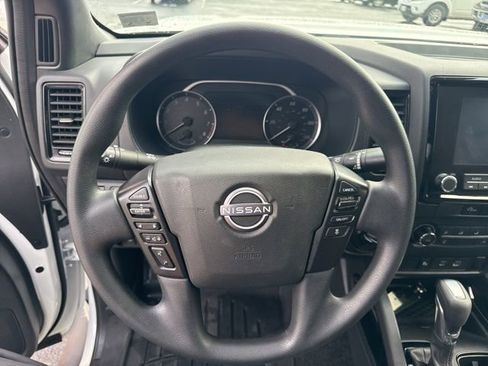 Used 2023 Nissan Frontier SV w/ Midnight Edition Package image 16