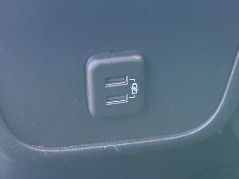 Used 2024 GMC Terrain SLE AWD/4WD image 34