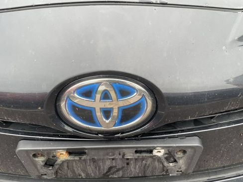 Used 2017 Toyota Prius Two w/ Prius Two Safety Plus Package FWD image 9
