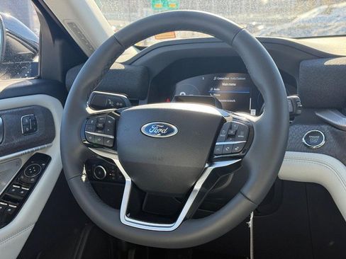 New 2026 Ford Explorer Platinum image 19