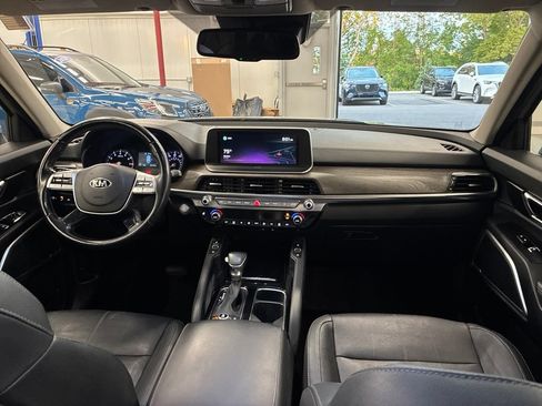 Certified 2021 Kia Telluride EX w/ EX Premium Package AWD/4WD image 19