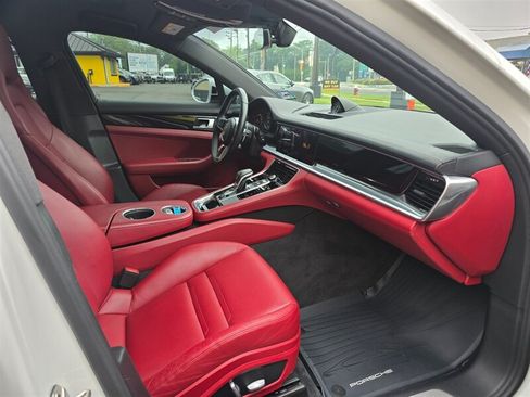 Used 2018 Porsche Panamera 4 AWD/4WD image 17