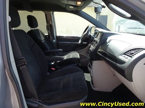 Used 2014 Dodge Grand Caravan SE FWD image 16