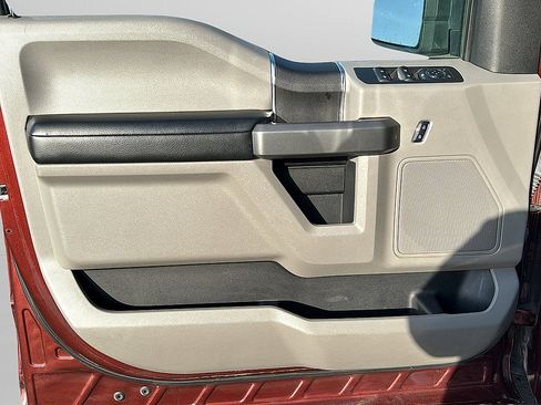 Used 2017 Ford F150 XLT AWD/4WD image 20