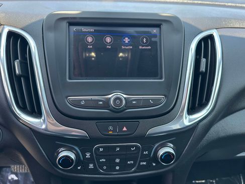 Used 2023 Chevrolet Equinox LT FWD image 9