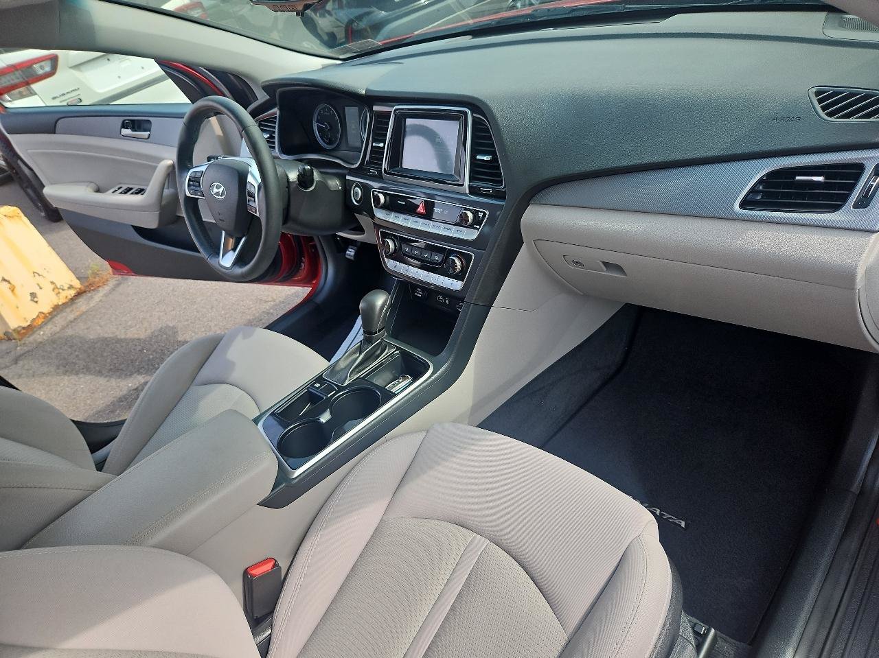Used 2018 Hyundai Sonata SEL FWD image 16
