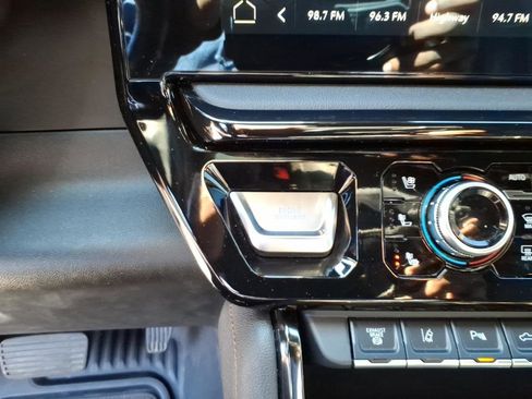 Used 2025 GMC Sierra 2500 AT4 w/ AT4 Premium Plus Package image 15