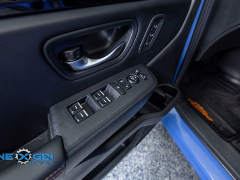 Used 2025 Honda Pilot TrailSport image 12