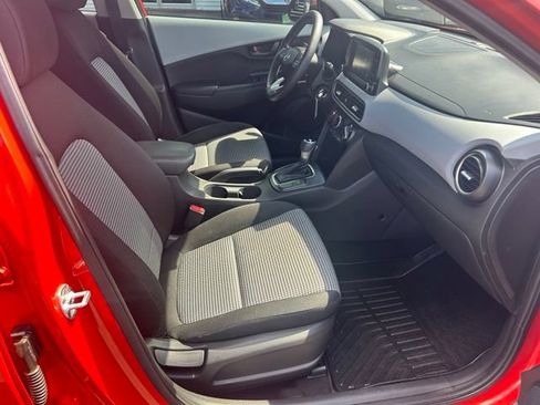 Used 2019 Hyundai Kona SE FWD image 17