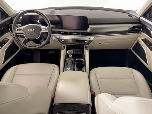 Used 2025 Kia Telluride S FWD image 17