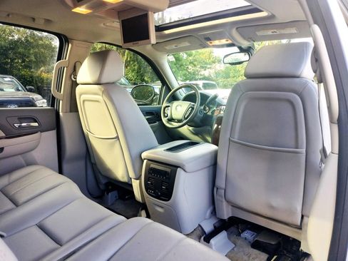 Used 2008 Chevrolet Avalanche LTZ w/ LTZ Preferred Equipment Group image 26