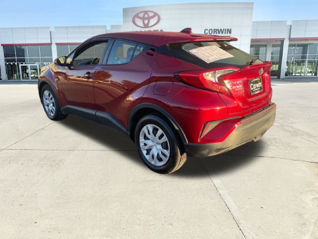 Used 2019 Toyota C-HR LE FWD image 3